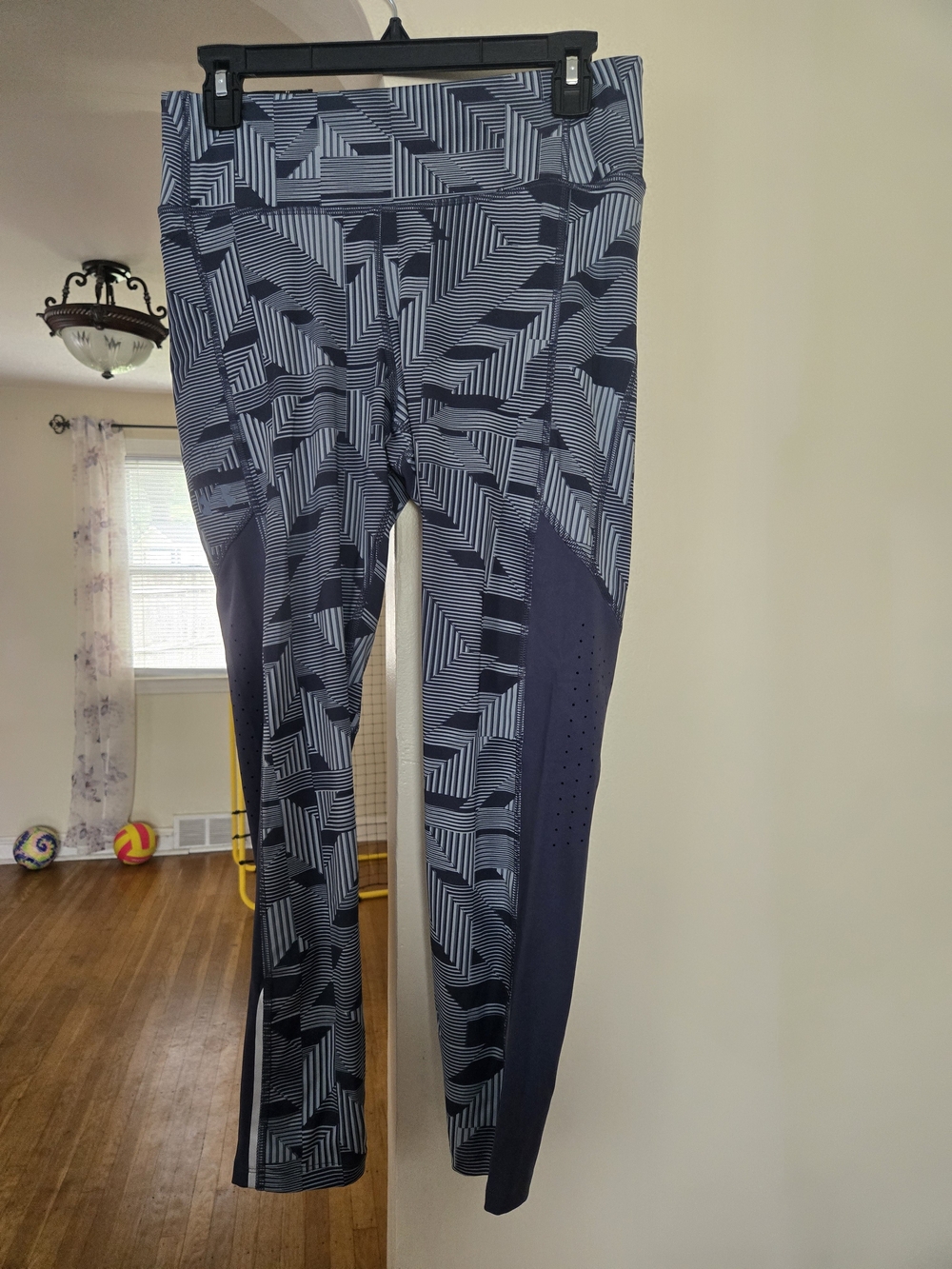 Under Armour Navy & Light Gray Geometric Leggings